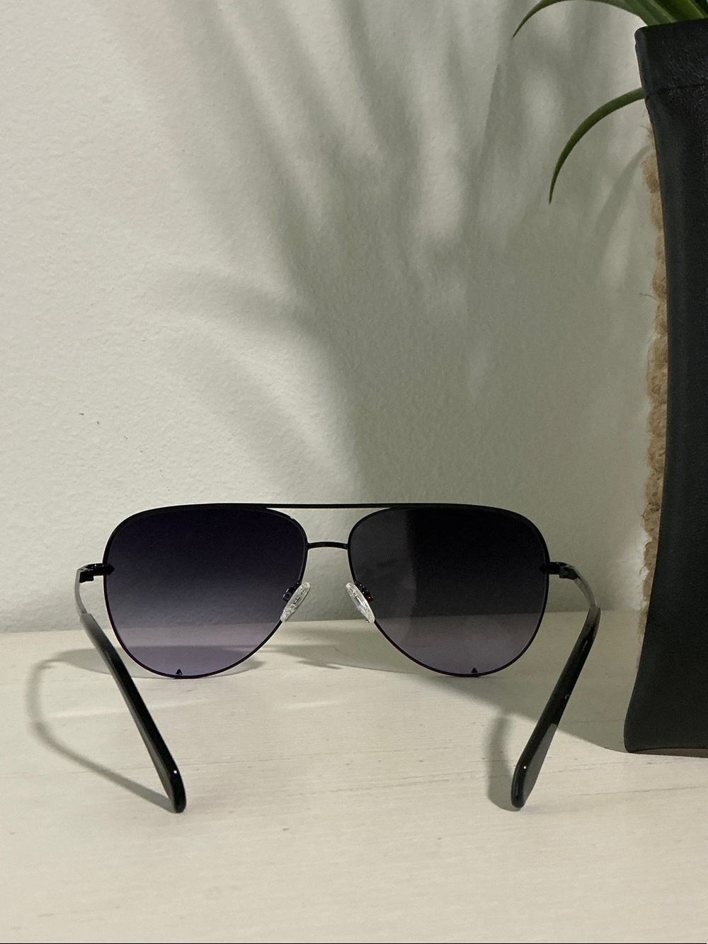 Quay Women’s High Key Extra Large Sunglasses - Black/Purple - Picture 4 of 6
